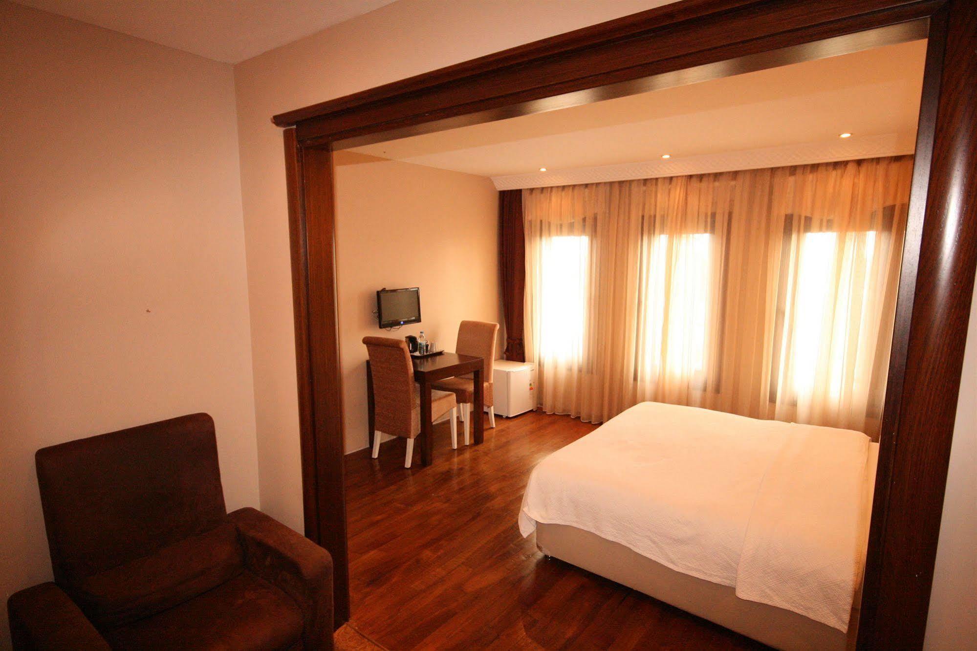 Mangana Konak Hotel Истанбул Екстериор снимка